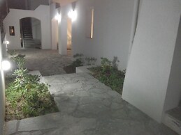 Okirroi Villas