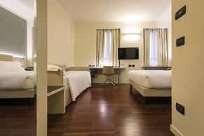 43 Station Hotel