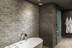 ICON Hotel