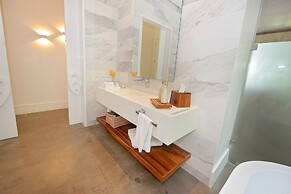 Ibagari Boutique Hotel