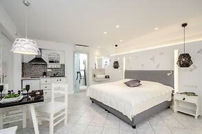 Naxos Evilion