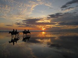 Las Lajas Beach Resort