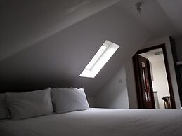 Kirks Korner Hotel