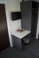 Kirks Korner Hotel
