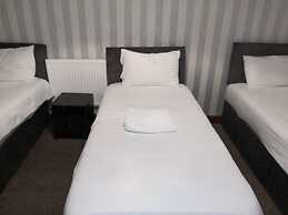 Kirks Korner Hotel