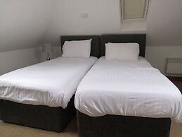 Kirks Korner Hotel