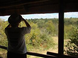 Muweti Bush Lodge