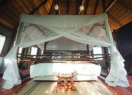 Muweti Bush Lodge