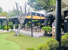 The Halfway House Hotel