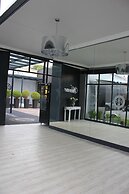 The Halfway House Hotel