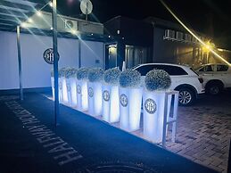 The Halfway House Hotel