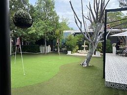 The Halfway House Hotel