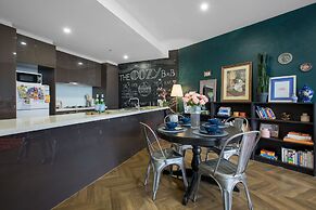 Nook Melbourne Bank Tower Apartments