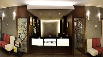 RoomZ Hotel