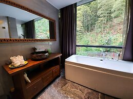 Li River Resort