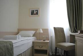 Hotel Starosadskiy
