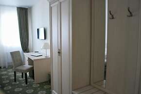 Hotel Starosadskiy