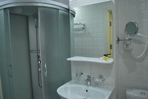 Hotel Starosadskiy