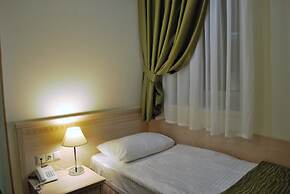 Hotel Starosadskiy