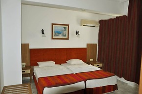 Carmen Suite Hotel