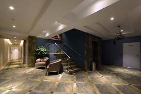 Hotel Nine