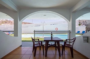 eó Corona Cedral