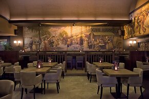 Hotel et le Café de Paris