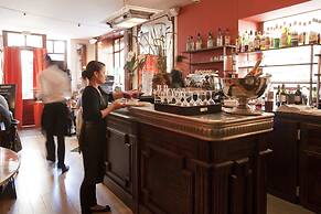 Une Chambre chez Dupont