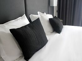 Hotel M