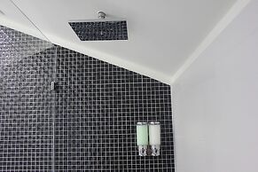 Hotel M