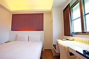 Yes Hotel
