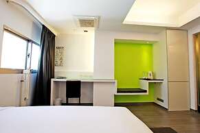 Yes Hotel