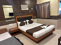 Lucky Hotel Bandra
