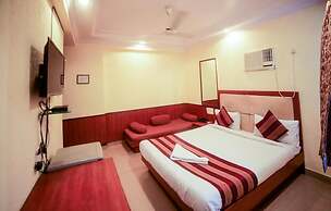 Lucky Hotel Bandra