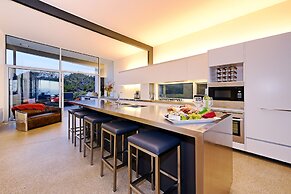 Cloudy Bay Beach House