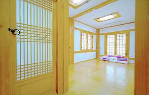 Lee Ga Hanok