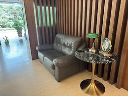 Aeton Hotel
