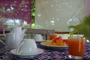 Blue Earth Beach Bungalows