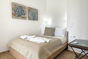 Heliotropio Studios & Apartments