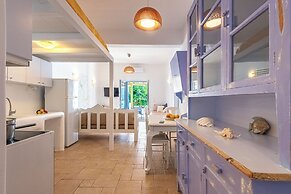 Heliotropio Studios & Apartments