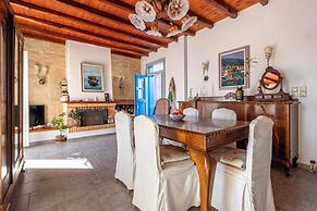 Heliotropio Studios & Apartments