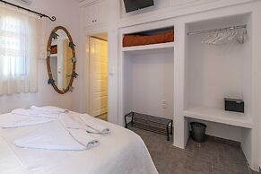 Heliotropio Studios & Apartments