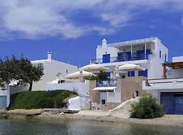 Heliotropio Studios & Apartments