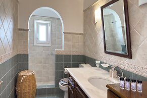 Heliotropio Studios & Apartments