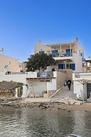 Heliotropio Studios & Apartments