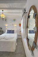 Heliotropio Studios & Apartments