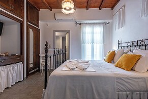 Heliotropio Studios & Apartments
