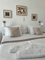 Heliotropio Studios & Apartments