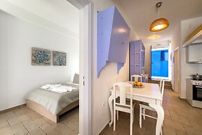 Heliotropio Studios & Apartments