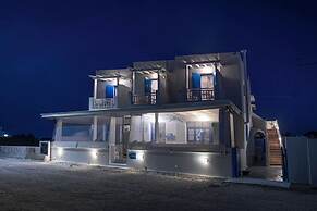 Heliotropio Studios & Apartments